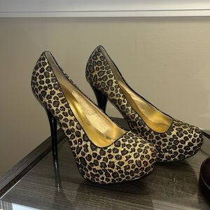 Sparkly Cheetah Print High Heel ladies size 9